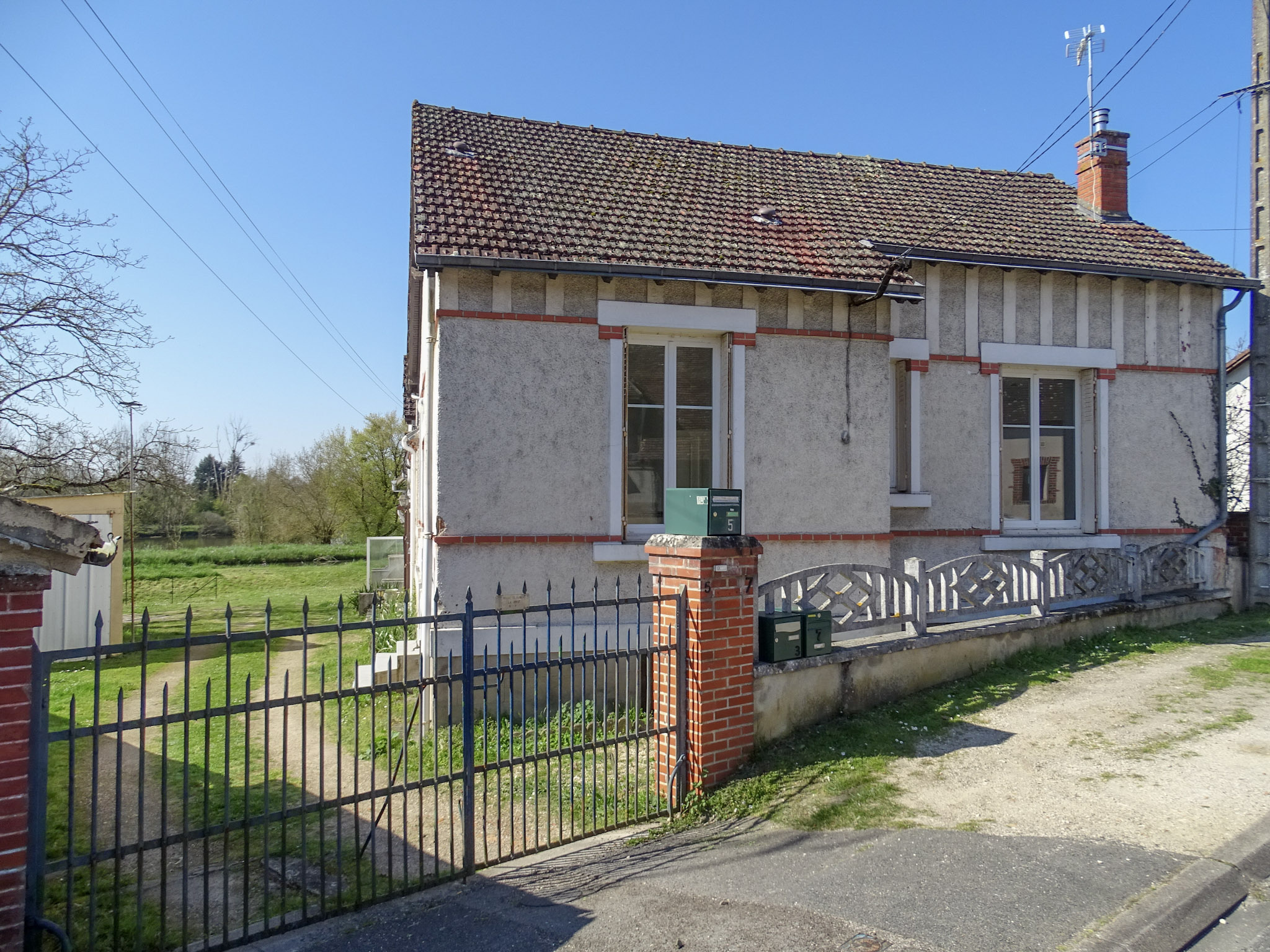Maison avec 5 pièces avec jardin à acheter à Châtres-Sur-Cher